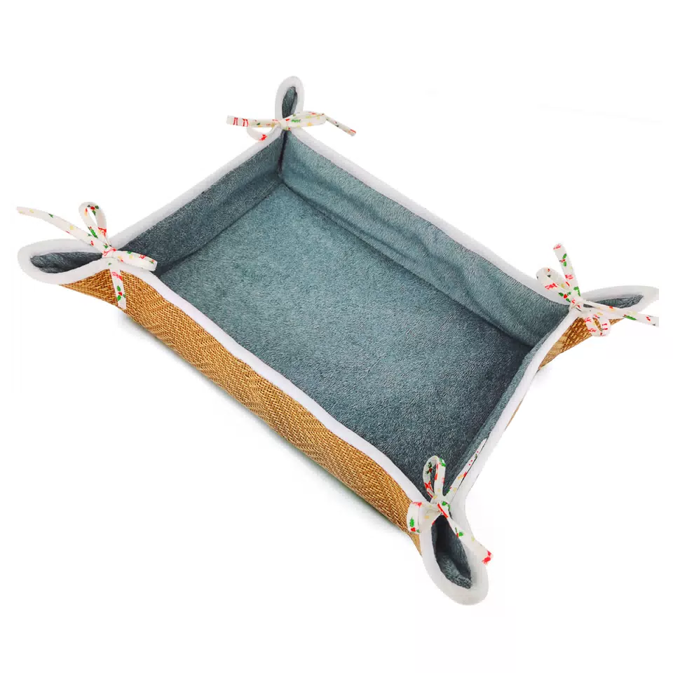 Reversible Four-Season Plush Cat Bed