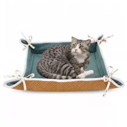 Reversible Four-Season Plush Cat Bed